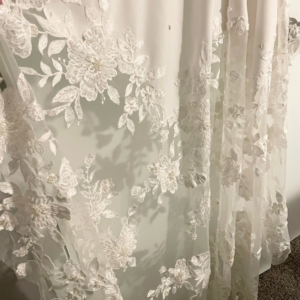 Alena Leena garden rose wedding dress - Picture 6 of 11